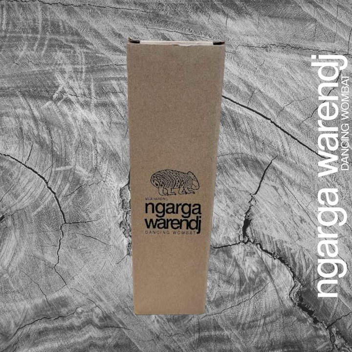 WALERT THE POSSUM DESIGN - BLACK OR WHITE 750ML DOUBLE WALLED INSULATED STAINLESS STEEL BOTTLE