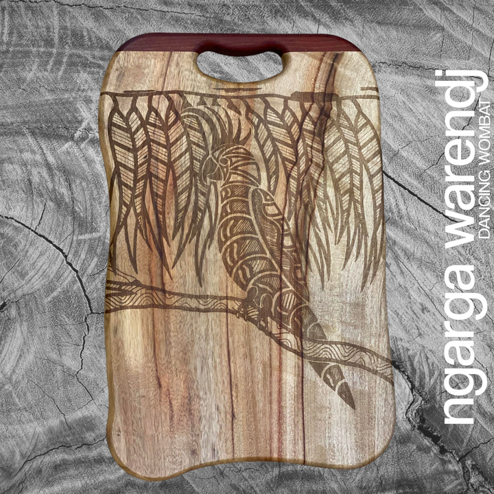 CAMPHOR LAUREL & REDGUM MEDIUM BOARD WITH ONE HANDLE - ASSORTED DESIGNS