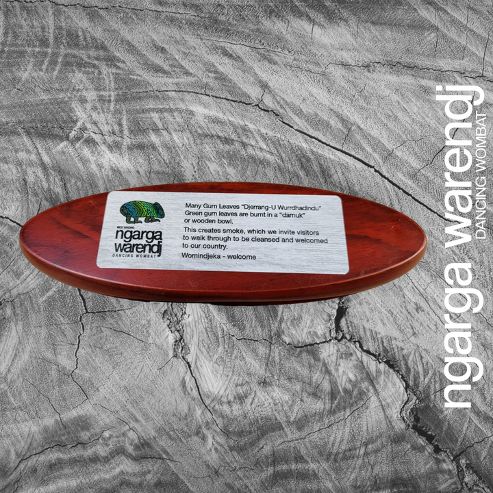 OVAL PEN SET WITH GUM LEAVES