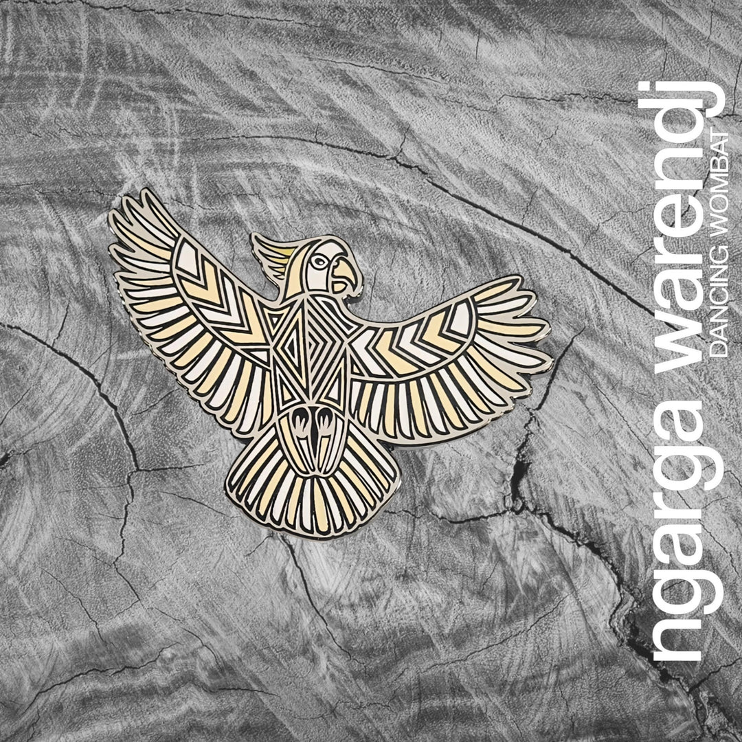 NGARGA WARENDJ - FLYING WHITE COCKATOO LAPEL PIN * NEW *