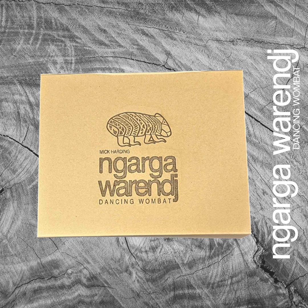 Ngarga Warendj Gift Box Camphor Laurel X-Mini Board, Spreader and Mini Gum Leaf Keychain