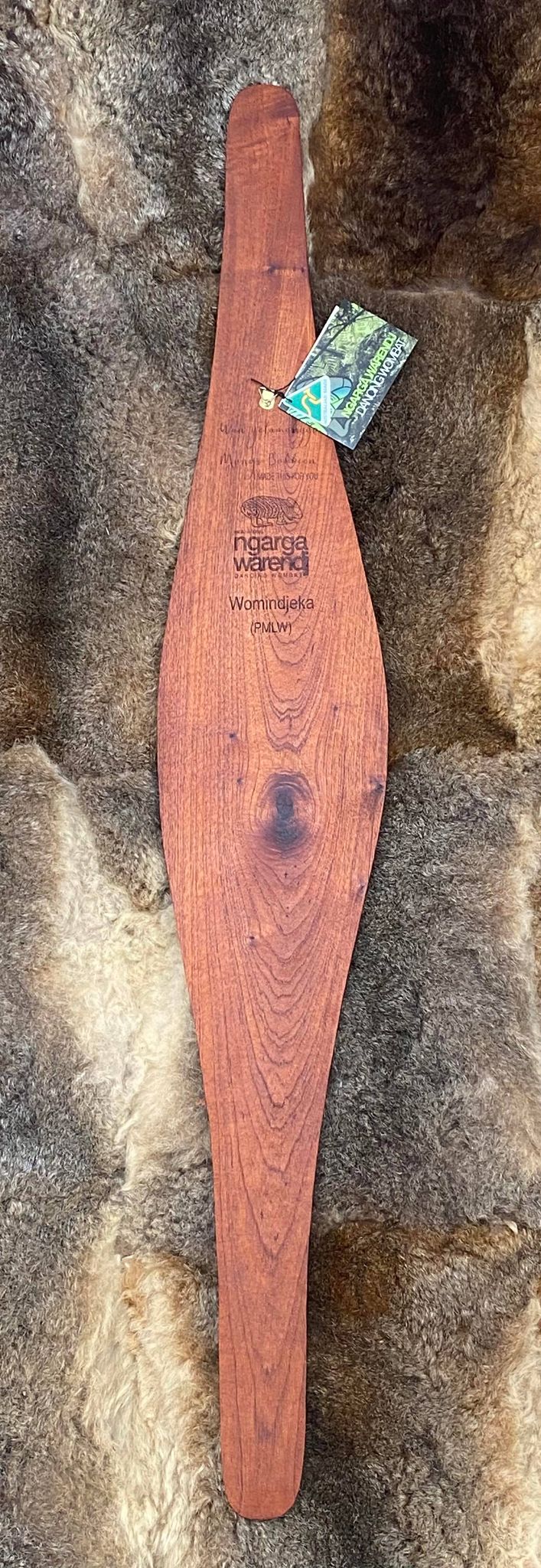 PARRYING SHIELD LARGE WIDE - WOMINDJEKA GUM LEAVES DESIGN