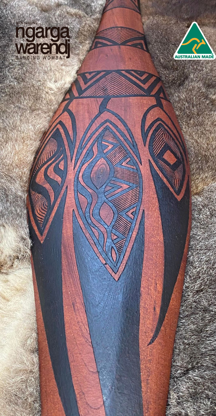 PARRYING SHIELD LARGE WIDE - WOMINDJEKA GUM LEAVES DESIGN