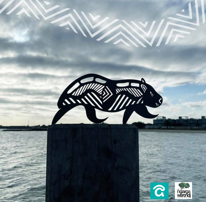 NGARGA WARENDJ x ANIMALIA - WARRIIN THE WOMBAT - METAL ART