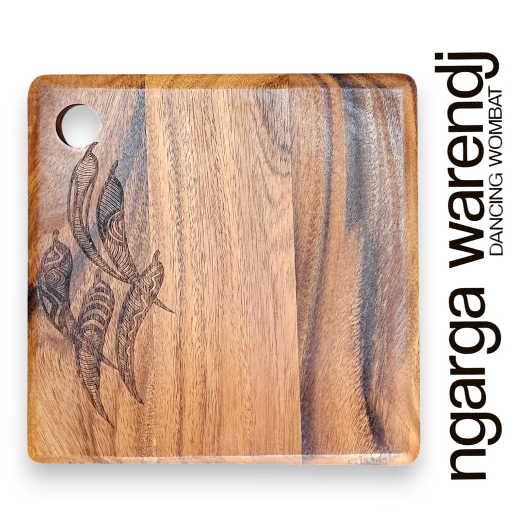 ACACIA WOOD SQUARE BOARD - ASSORTED DESIGNS