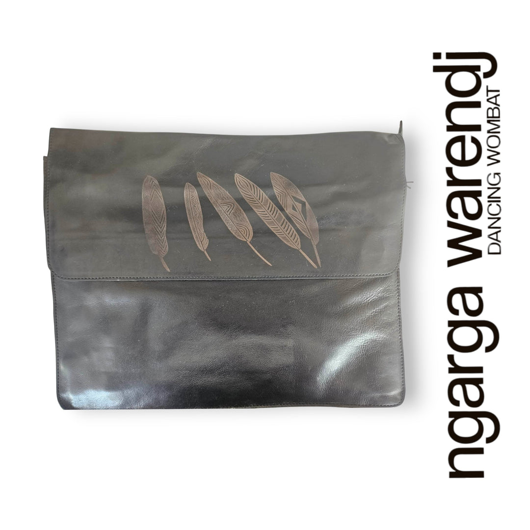 BLACK LEATHER MESSENGER LAPTOP COMPUTER BAG