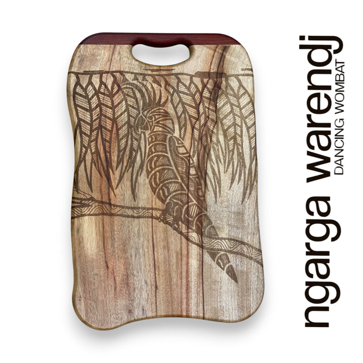 CAMPHOR LAUREL & REDGUM MEDIUM BOARD WITH ONE HANDLE - ASSORTED DESIGNS