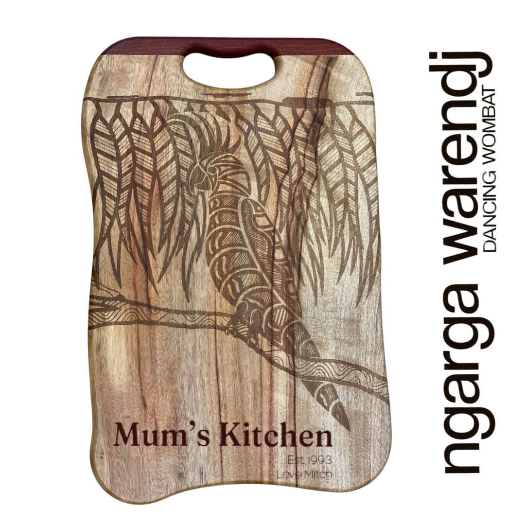 CAMPHOR LAUREL & REDGUM MEDIUM BOARD WITH ONE HANDLE - ASSORTED DESIGNS
