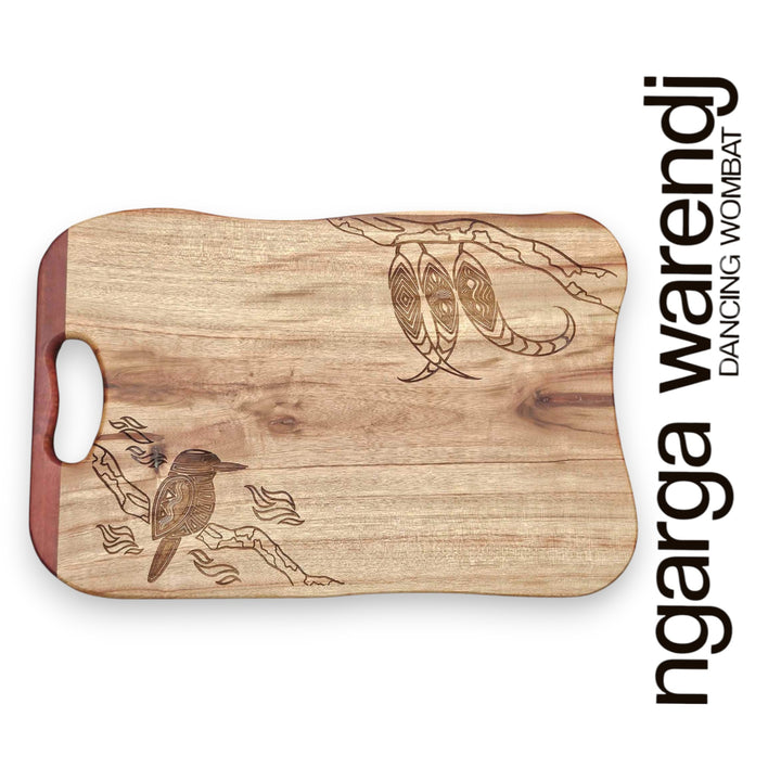 CAMPHOR LAUREL & REDGUM MEDIUM BOARD WITH ONE HANDLE - ASSORTED DESIGNS