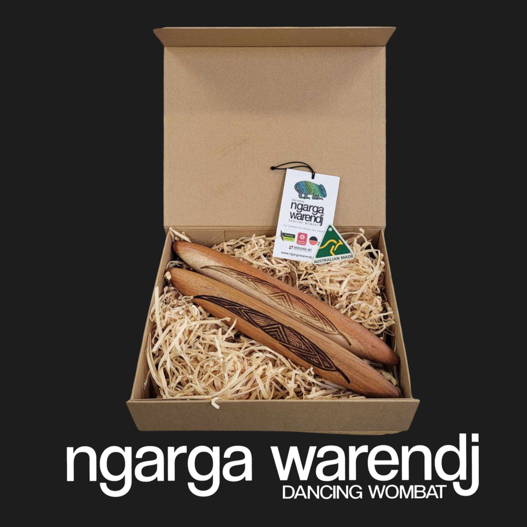 CLAPSTICKS WITH ASSORTED DESIGNS IN GIFTBOX