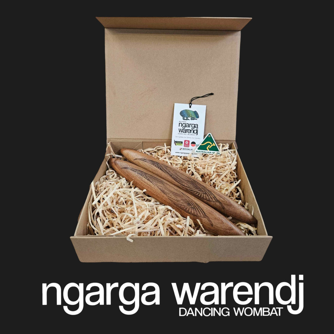 CLAPSTICKS WITH ASSORTED DESIGNS IN GIFTBOX