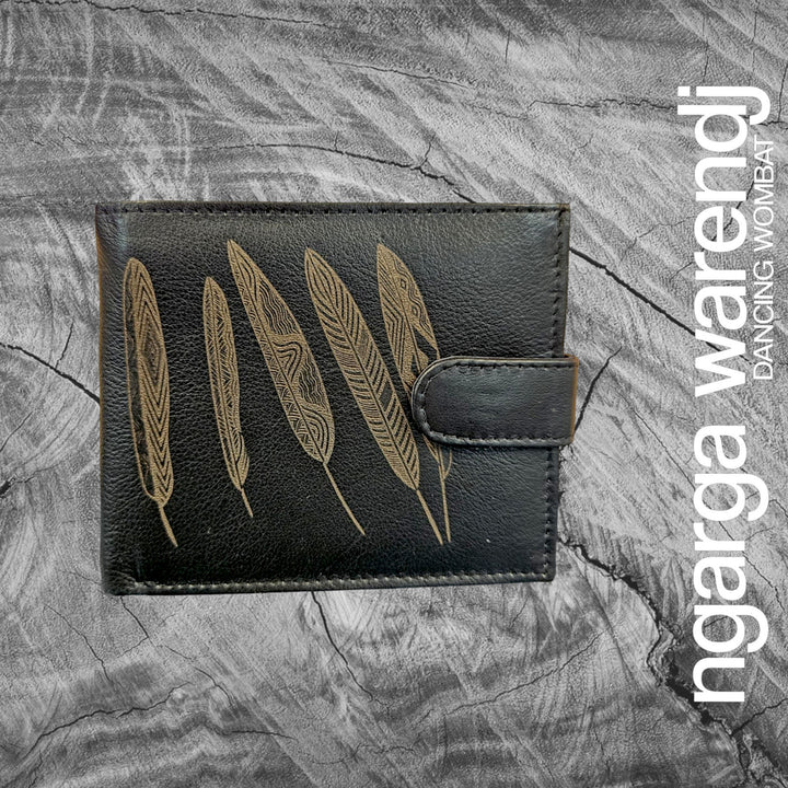 MENS GIFT BOX - BLACK MENS LEATHER WALLET - BODY WASH - SOAP - JOURNAL