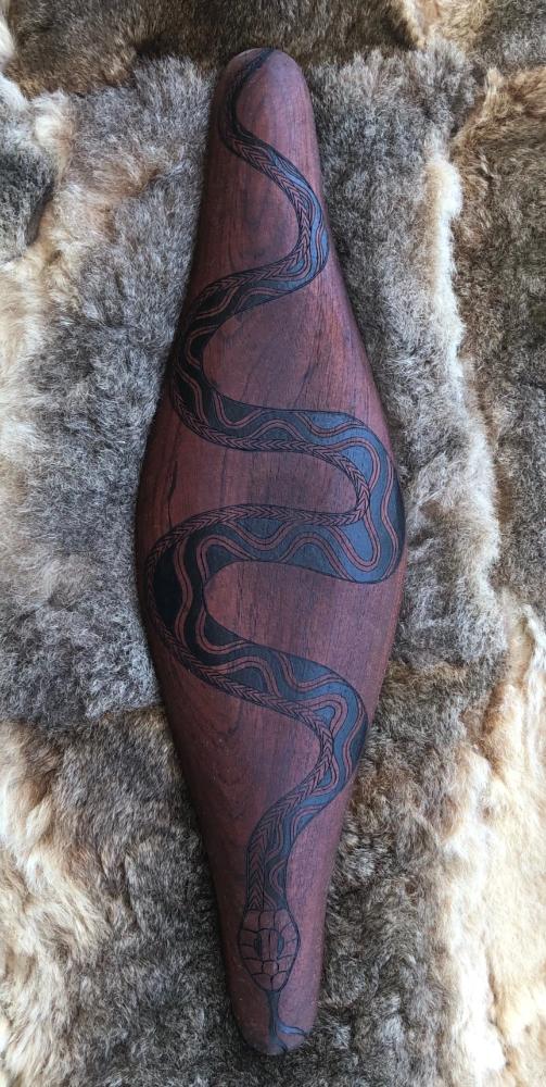 PARRYING SHIELD SMALL WIDE - GAAN SNAKE DESIGN
